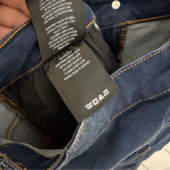 Tahari Dark Wash Stretch Ankle Jeans - Picture 10 of 10